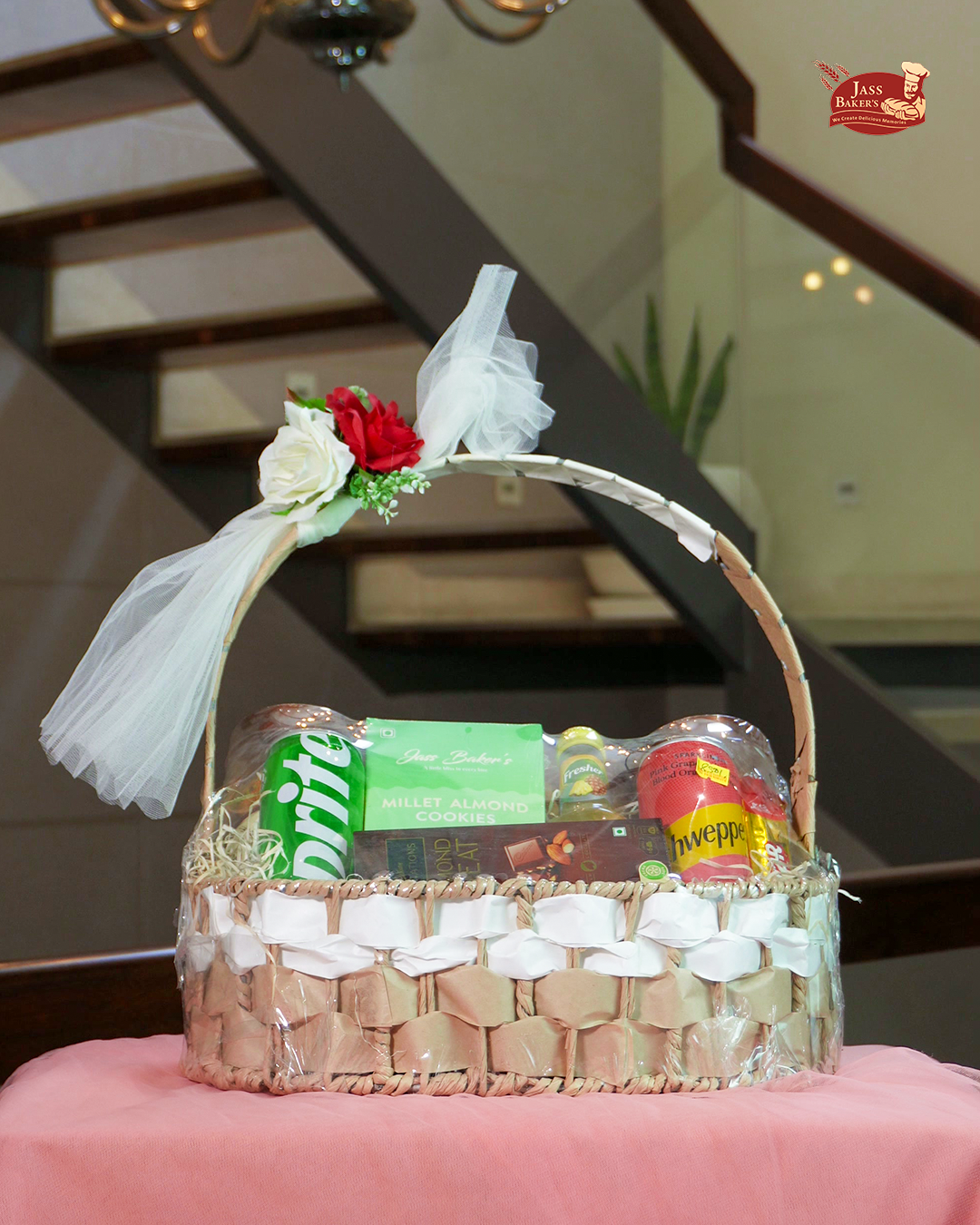 Royal Confectionery Treasure Hamper