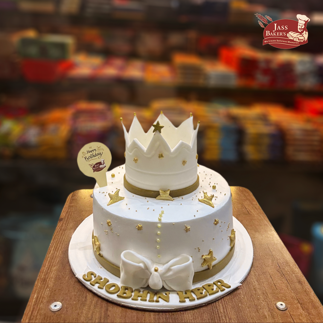White Crown Cake