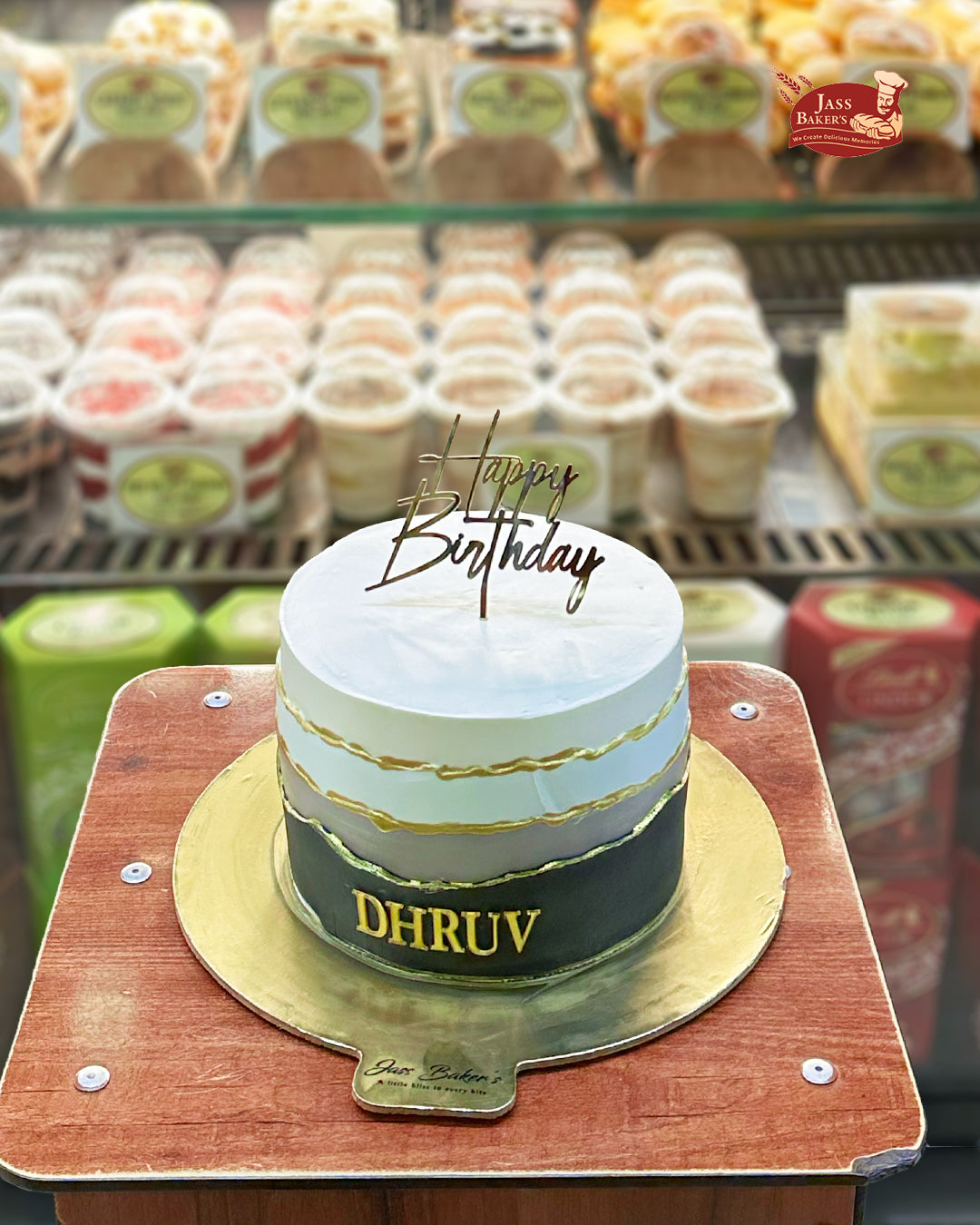 Elegant Minimal Birthday Cake