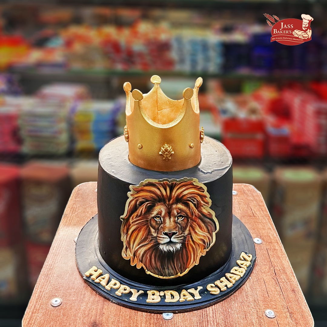 Lion Crown Cake